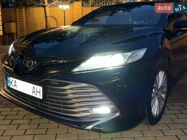 Чорний Тойота Камрі, об'ємом двигуна 2.49 л та пробігом 180 тис. км за 30000 $, фото 1 на Automoto.ua