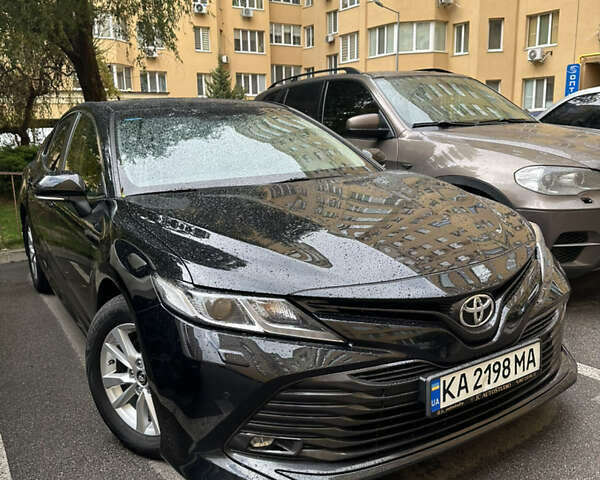 Тойота Камри 2018 в Киеве на Automoto.ua Черный Тойота Камри, объемом двигателя 2.5 л и пробегом 116 тыс. км за 19600 $, фото 1 на Automoto.ua