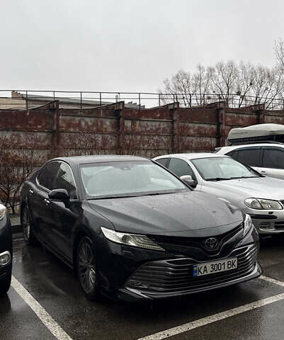 Черный Тойота Камри, объемом двигателя 2.49 л и пробегом 185 тыс. км за 22500 $, фото 1 на Automoto.ua