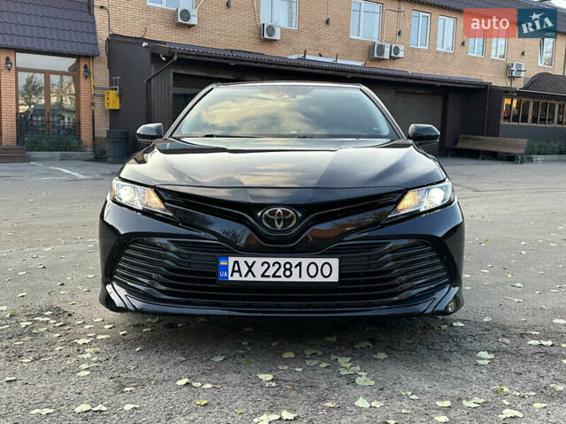 Тойота Камри 2020 в Харькове на Automoto.ua Черный Тойота Камри, объемом двигателя 2.49 л и пробегом 120 тыс. км за 22600 $, фото 1 на Automoto.ua