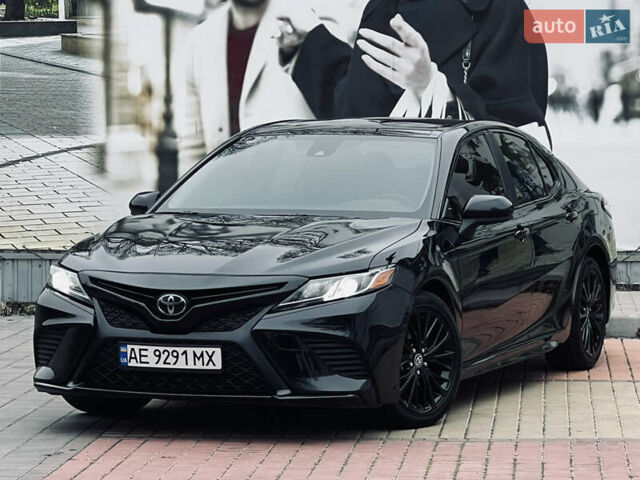 Чорний Тойота Камрі, об'ємом двигуна 2.5 л та пробігом 95 тис. км за 20700 $, фото 1 на Automoto.ua
