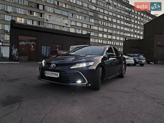 Тойота Камри 2022 в Киеве на Automoto.ua Черный Тойота Камри, объемом двигателя 2.49 л и пробегом 37 тыс. км за 28300 $, фото 1 на Automoto.ua