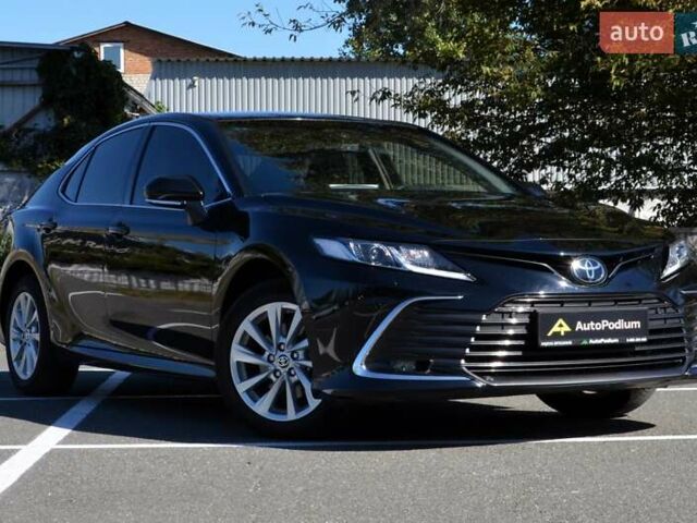 Черный Тойота Камри, объемом двигателя 2.5 л и пробегом 35 тыс. км за 34999 $, фото 1 на Automoto.ua