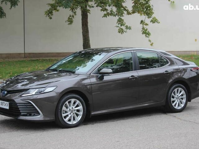 Коричневий Тойота Камрі, об'ємом двигуна 2.5 л та пробігом 58 тис. км за 34599 $, фото 1 на Automoto.ua