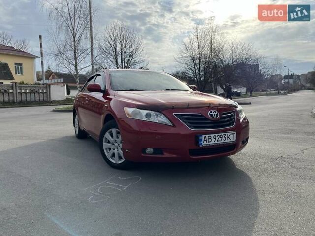 Красный Тойота Камри, объемом двигателя 3.46 л и пробегом 324 тыс. км за 9500 $, фото 1 на Automoto.ua
