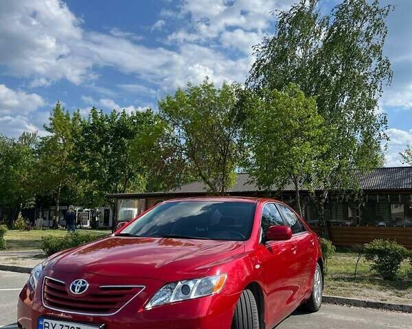 Красный Тойота Камри, объемом двигателя 2.4 л и пробегом 88 тыс. км за 10300 $, фото 1 на Automoto.ua