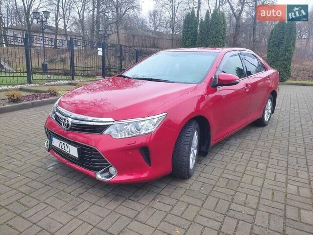 Красный Тойота Камри, объемом двигателя 2.49 л и пробегом 181 тыс. км за 14700 $, фото 1 на Automoto.ua