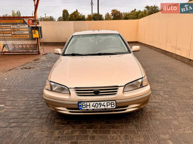 Тойота Камри, объемом двигателя 3 л и пробегом 354 тыс. км за 3200 $, фото 1 на Automoto.ua