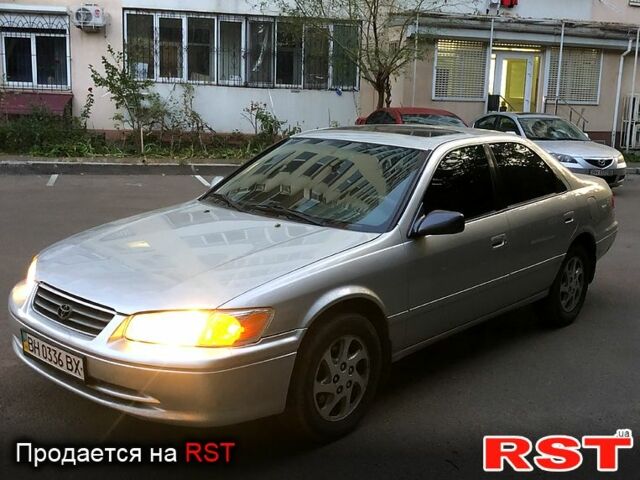 Тойота Камрі 2001 у Одесі на Automoto.ua Тойота Камрі, об'ємом двигуна 2.2 л та пробігом 200 тис. км за 4900 $, фото 1 на Automoto.ua