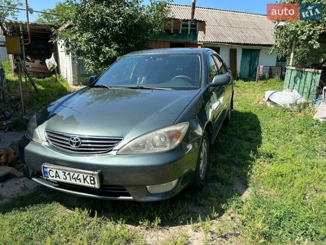 Тойота Камри, объемом двигателя 2.4 л и пробегом 300 тыс. км за 4499 $, фото 1 на Automoto.ua