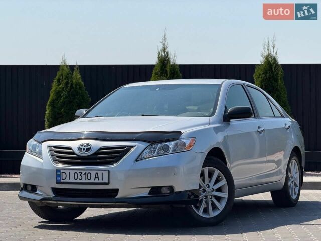 Тойота Камри, объемом двигателя 3.5 л и пробегом 250 тыс. км за 6500 $, фото 1 на Automoto.ua