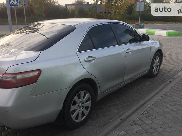 Тойота Камри, объемом двигателя 2.36 л и пробегом 220 тыс. км за 9000 $, фото 1 на Automoto.ua