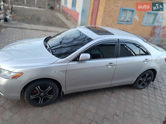 Тойота Камри, объемом двигателя 2.4 л и пробегом 187 тыс. км за 9999 $, фото 1 на Automoto.ua