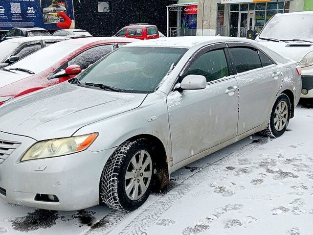 Тойота Камри, объемом двигателя 2.4 л и пробегом 300 тыс. км за 8500 $, фото 1 на Automoto.ua