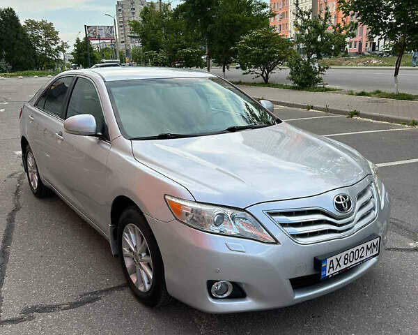 Тойота Камри, объемом двигателя 2.4 л и пробегом 198 тыс. км за 10500 $, фото 1 на Automoto.ua