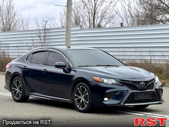 Тойота Камрі, об'ємом двигуна 2.5 л та пробігом 174 тис. км за 17300 $, фото 1 на Automoto.ua