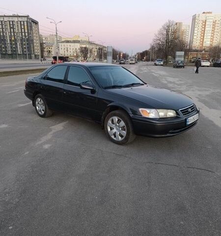 Серый Тойота Камри, объемом двигателя 2.16 л и пробегом 195 тыс. км за 4600 $, фото 1 на Automoto.ua