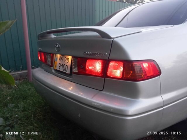 Сірий Тойота Камрі, об'ємом двигуна 2.2 л та пробігом 385 тис. км за 3900 $, фото 1 на Automoto.ua