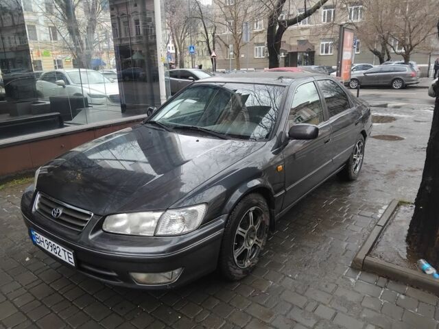 Сірий Тойота Камрі, об'ємом двигуна 3 л та пробігом 271 тис. км за 4500 $, фото 1 на Automoto.ua