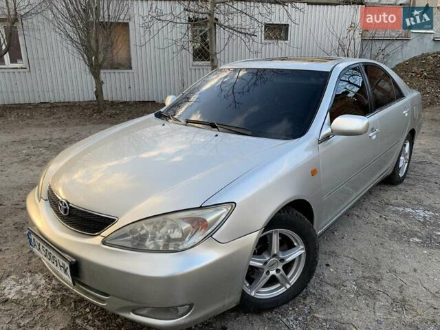 Сірий Тойота Камрі, об'ємом двигуна 3 л та пробігом 380 тис. км за 5500 $, фото 1 на Automoto.ua