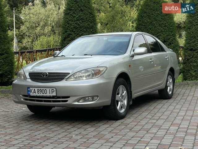 Серый Тойота Камри, объемом двигателя 3 л и пробегом 240 тыс. км за 6250 $, фото 1 на Automoto.ua