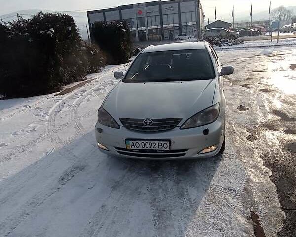 Серый Тойота Камри, объемом двигателя 3 л и пробегом 367 тыс. км за 5500 $, фото 1 на Automoto.ua