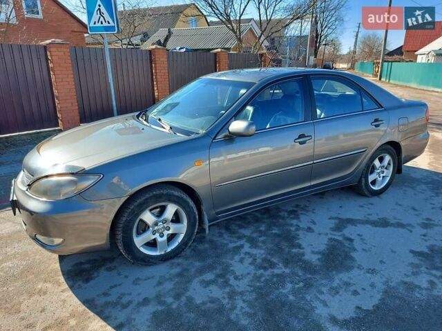 Сірий Тойота Камрі, об'ємом двигуна 3 л та пробігом 500 тис. км за 5500 $, фото 1 на Automoto.ua