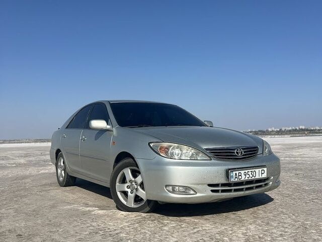 Сірий Тойота Камрі, об'ємом двигуна 3 л та пробігом 390 тис. км за 5500 $, фото 1 на Automoto.ua