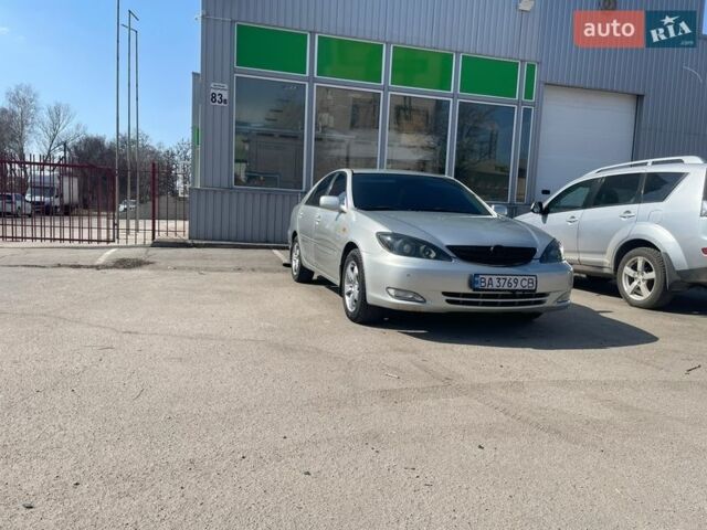 Серый Тойота Камри, объемом двигателя 2.16 л и пробегом 274 тыс. км за 5500 $, фото 1 на Automoto.ua