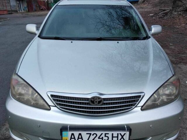 Серый Тойота Камри, объемом двигателя 2.4 л и пробегом 528 тыс. км за 4700 $, фото 1 на Automoto.ua