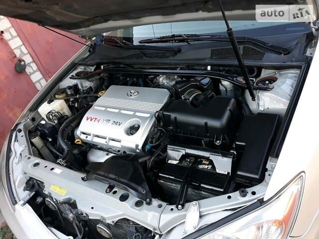 Серый Тойота Камри, объемом двигателя 3 л и пробегом 207 тыс. км за 7999 $, фото 1 на Automoto.ua