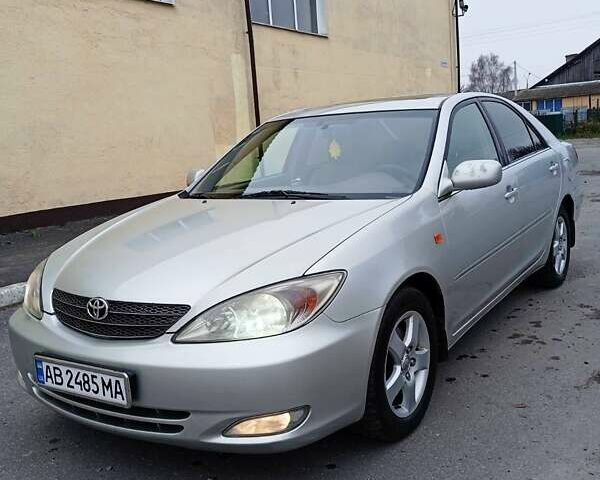 Серый Тойота Камри, объемом двигателя 3 л и пробегом 339 тыс. км за 5200 $, фото 1 на Automoto.ua