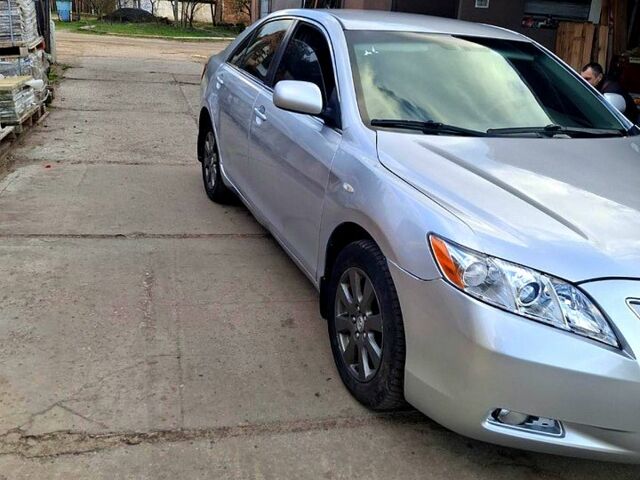 Серый Тойота Камри, объемом двигателя 2.4 л и пробегом 0 тыс. км за 5000 $, фото 1 на Automoto.ua