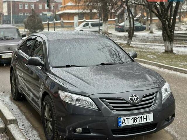 Сірий Тойота Камрі, об'ємом двигуна 2.36 л та пробігом 274 тис. км за 8000 $, фото 1 на Automoto.ua