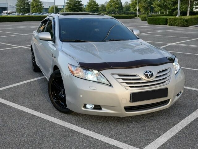 Сірий Тойота Камрі, об'ємом двигуна 2.4 л та пробігом 400 тис. км за 9100 $, фото 1 на Automoto.ua