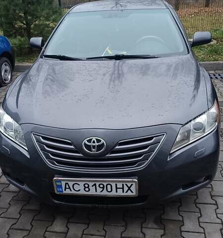 Серый Тойота Камри, объемом двигателя 3.46 л и пробегом 338 тыс. км за 6300 $, фото 1 на Automoto.ua