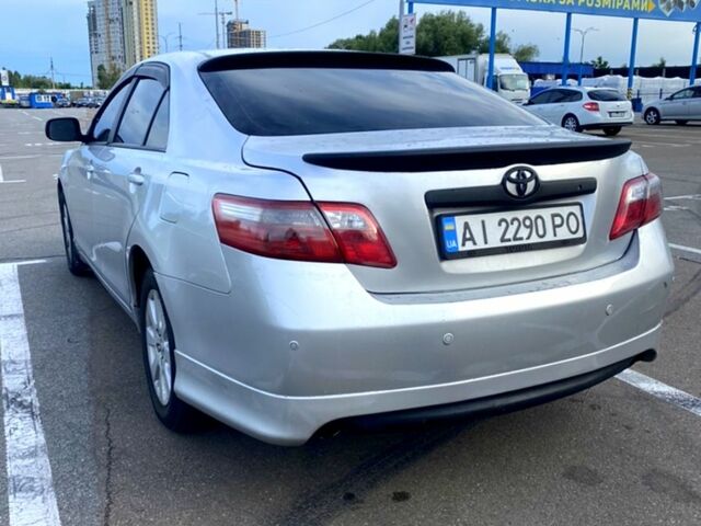 Серый Тойота Камри, объемом двигателя 3.5 л и пробегом 300 тыс. км за 6750 $, фото 1 на Automoto.ua