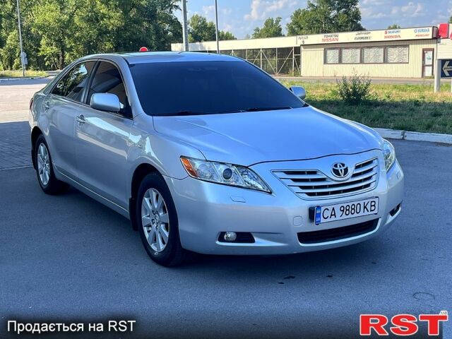 Серый Тойота Камри, объемом двигателя 3.5 л и пробегом 0 тыс. км за 7800 $, фото 1 на Automoto.ua