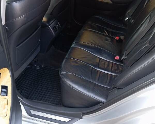 Серый Тойота Камри, объемом двигателя 3.5 л и пробегом 333 тыс. км за 5500 $, фото 1 на Automoto.ua