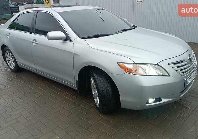 Серый Тойота Камри, объемом двигателя 3.46 л и пробегом 210 тыс. км за 8500 $, фото 1 на Automoto.ua