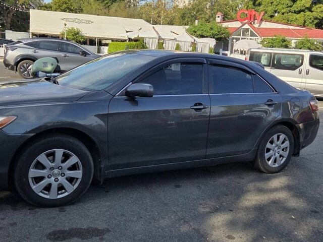 Серый Тойота Камри, объемом двигателя 3 л и пробегом 154 тыс. км за 9800 $, фото 1 на Automoto.ua