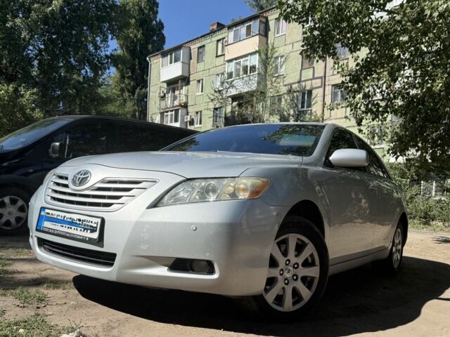 Сірий Тойота Камрі, об'ємом двигуна 3.5 л та пробігом 285 тис. км за 8500 $, фото 1 на Automoto.ua