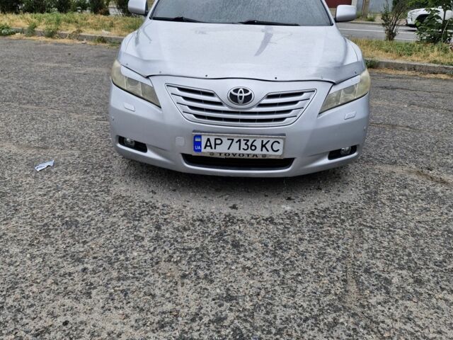 Сірий Тойота Камрі, об'ємом двигуна 2.4 л та пробігом 263 тис. км за 5802 $, фото 1 на Automoto.ua
