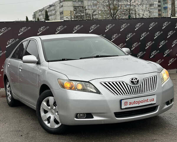 Сірий Тойота Камрі, об'ємом двигуна 2.36 л та пробігом 192 тис. км за 7650 $, фото 1 на Automoto.ua