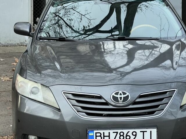 Сірий Тойота Камрі, об'ємом двигуна 3.5 л та пробігом 280 тис. км за 7000 $, фото 1 на Automoto.ua