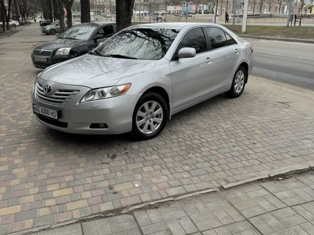 Серый Тойота Камри, объемом двигателя 3.5 л и пробегом 280 тыс. км за 9100 $, фото 1 на Automoto.ua