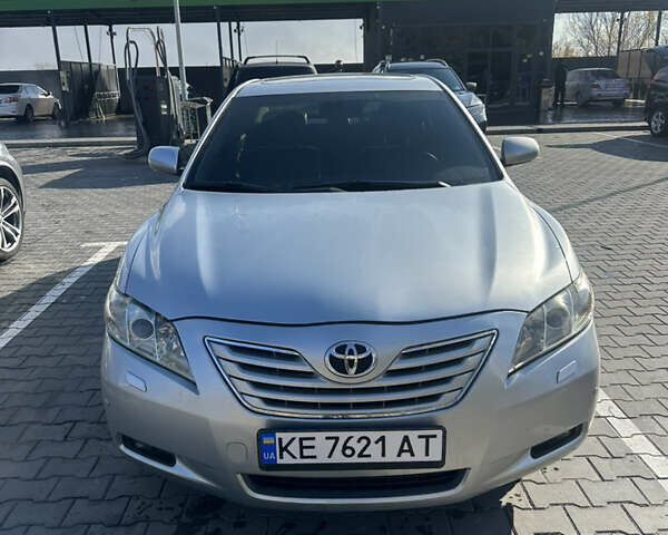 Сірий Тойота Камрі, об'ємом двигуна 2.36 л та пробігом 362 тис. км за 6800 $, фото 1 на Automoto.ua