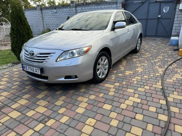 Сірий Тойота Камрі, об'ємом двигуна 3.5 л та пробігом 283 тис. км за 9100 $, фото 1 на Automoto.ua