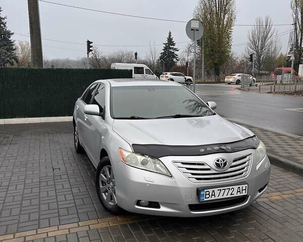 Серый Тойота Камри, объемом двигателя 2.36 л и пробегом 314 тыс. км за 7000 $, фото 1 на Automoto.ua