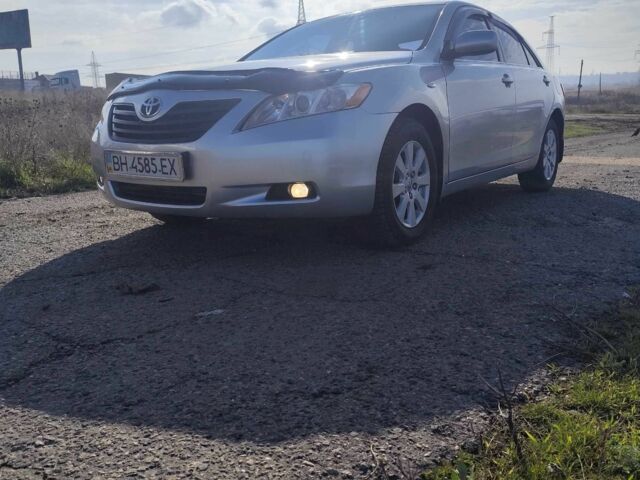 Сірий Тойота Камрі, об'ємом двигуна 2.4 л та пробігом 160 тис. км за 8400 $, фото 1 на Automoto.ua